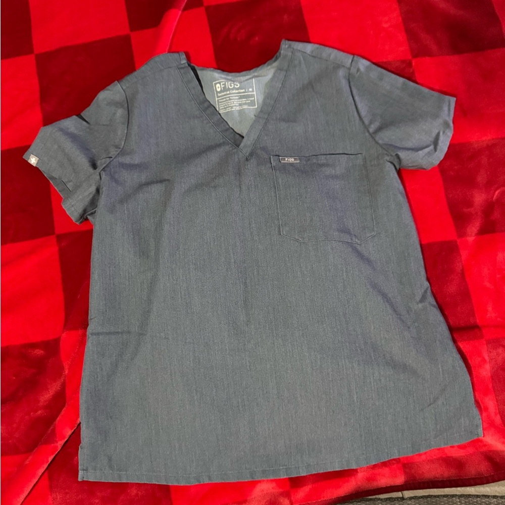 FIGS  Heather Denim Catrina One Pocket Scrub Top~Size Medium